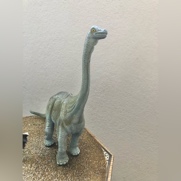 Toy Dinosaur Lot Of 4 - Action Figures - Picture 2 of 11